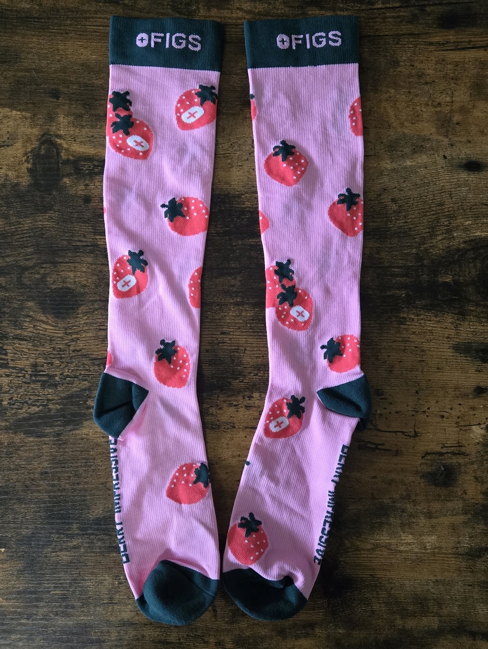 New Figs Compression Socks Strawberry Actual Size M